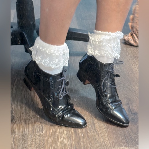 Franco Sarto Shoes - Vintage Franco Sarto Edwardian pointy Black Patent Leather Oxford pumps size 8.5